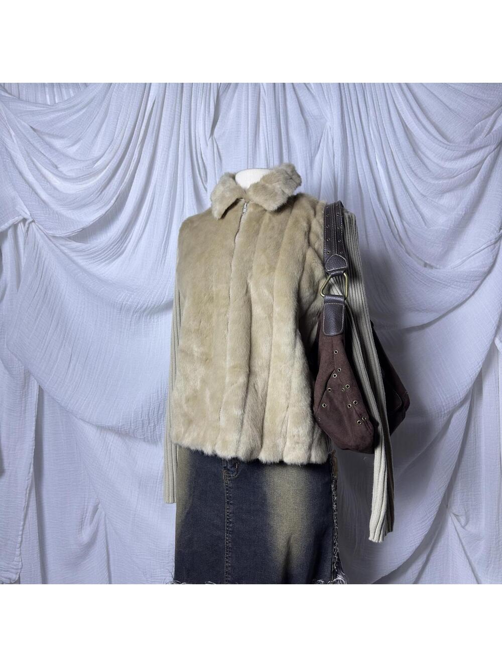 Y2K Indie Faux Fur Beige Ribbed Sleeve Women's Jacket (M)